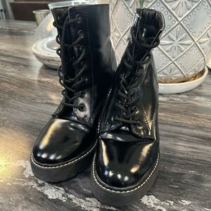 Madden Girl Boots 9.5 Y2K Platform Grunge Chunky Heel Combat Steampunk Lace Up
